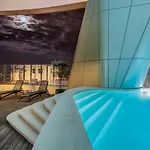 Phaedrus Living: 360 Tower Luxury Flat Nicosia