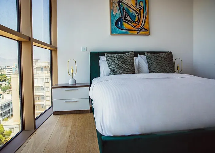 Phaedrus Living: 360 Tower Luxury Flat Nicosie